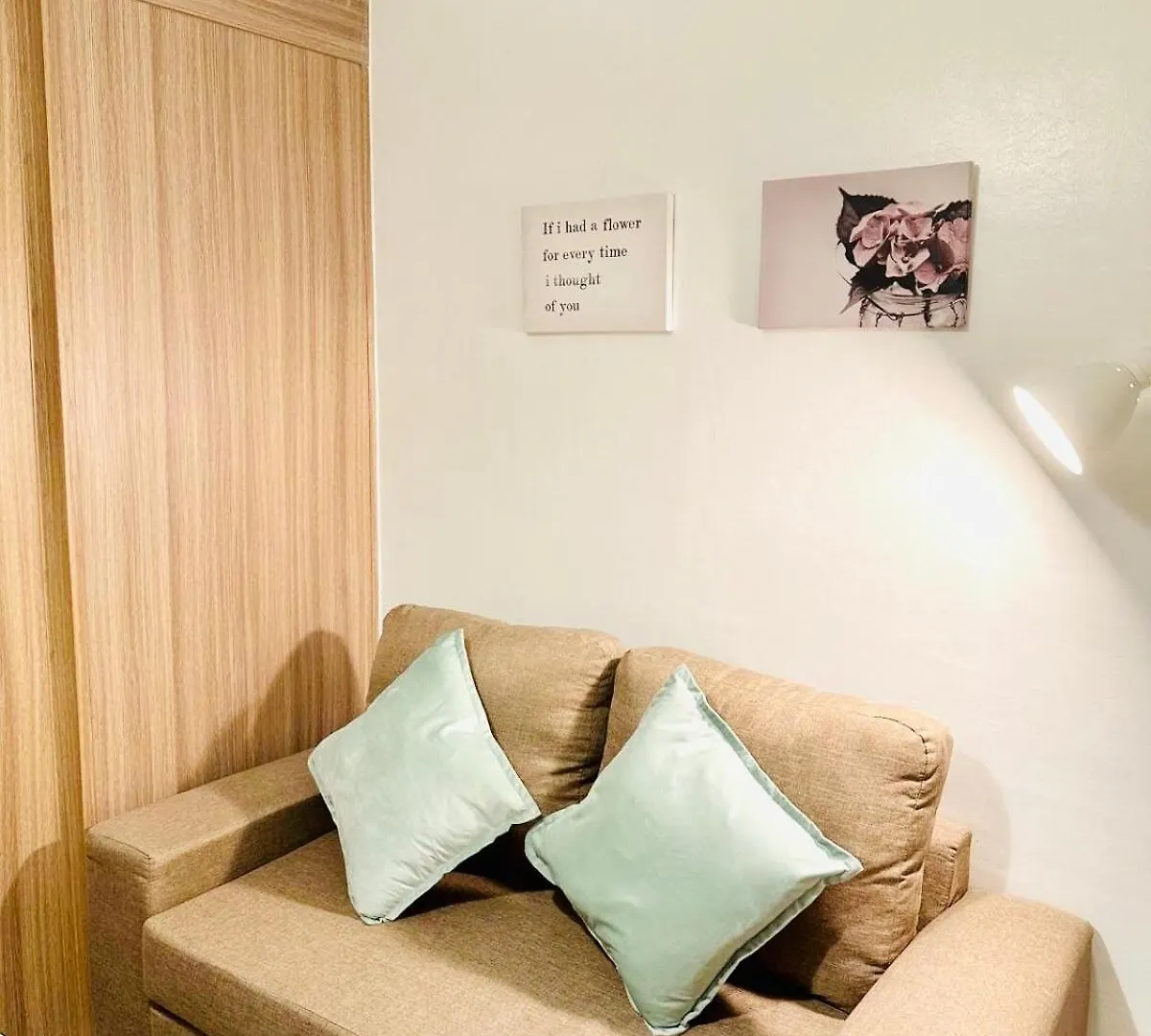 Cb 1162 House Apartment